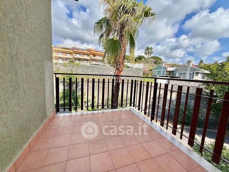 Rõdu - Quadrilocale with Sea View in Catania