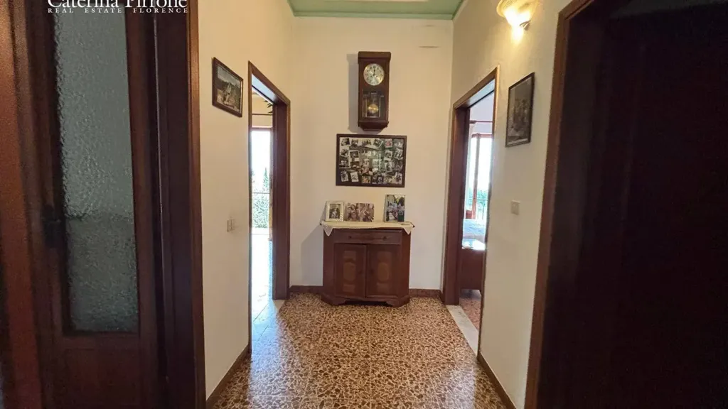 Esik - Terraced House with Garden in Reggello