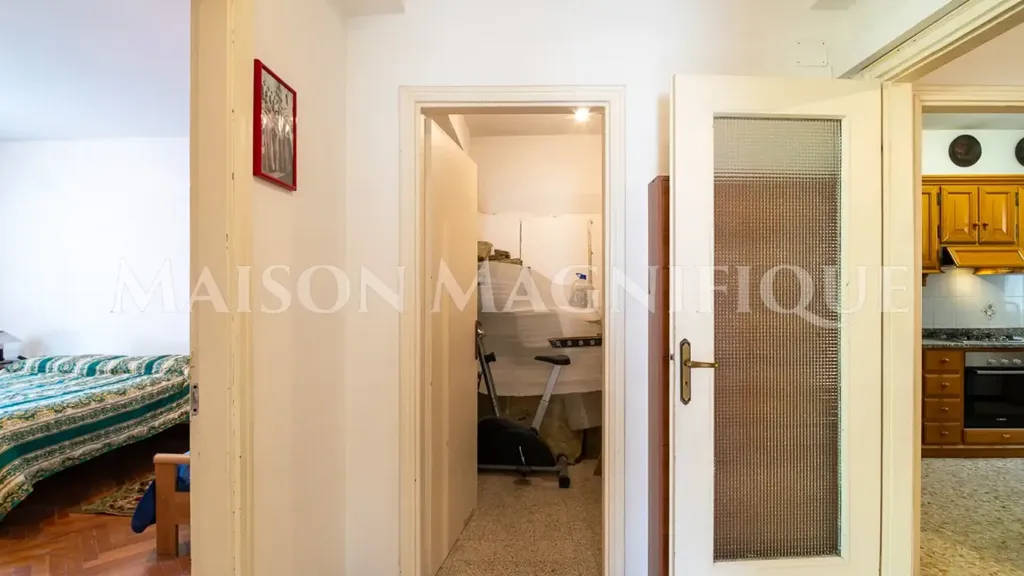 Magamistoad - Third Floor Flat with Lift in Ferrara Centre