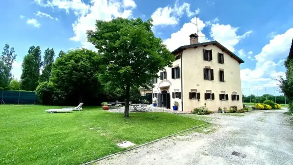 Extérieur - Rustic Villa with Garden in Campogalliano