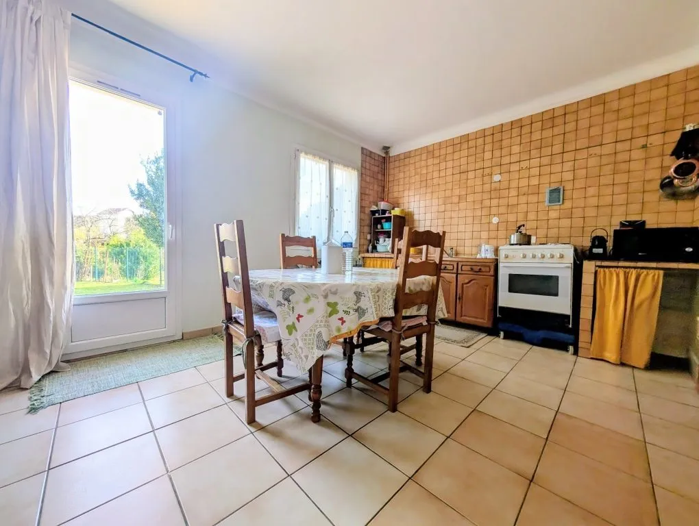 Salle à manger - Maison Individuelle au Calme à Gilly-lès-Cîteaux
