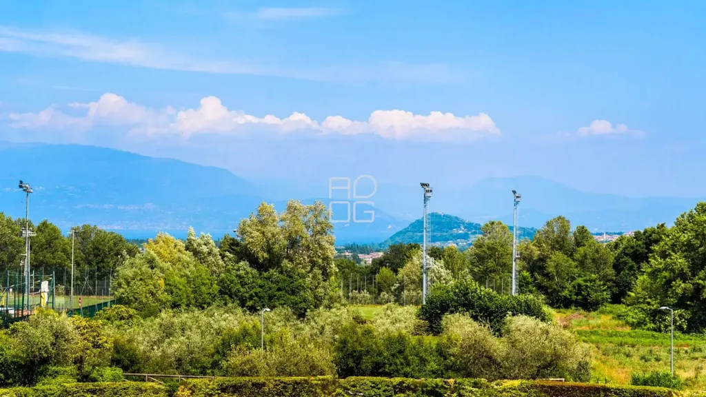 Trilocale with Lake View in Polpenazze