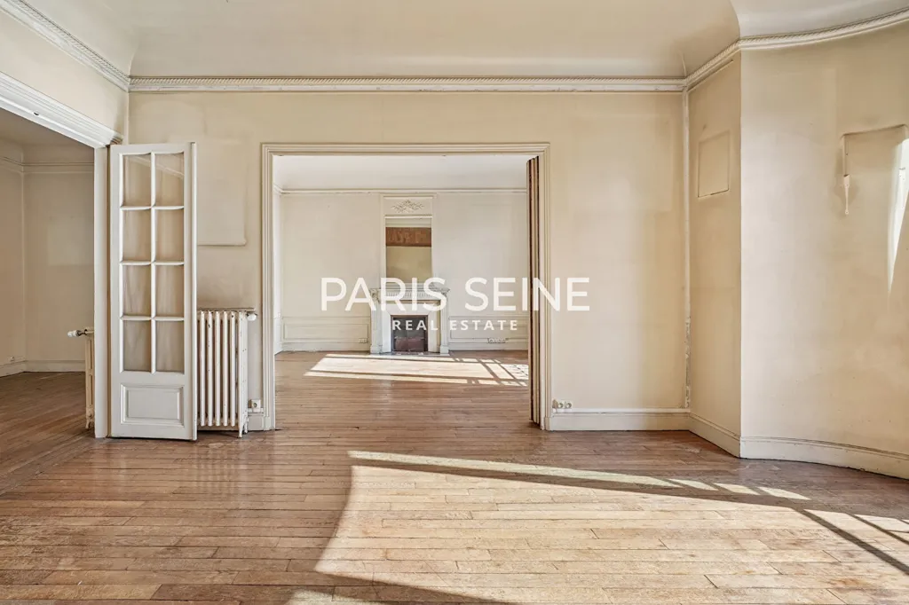 Soggiorno - Rare 5-Piece Apartment with View in Invalides