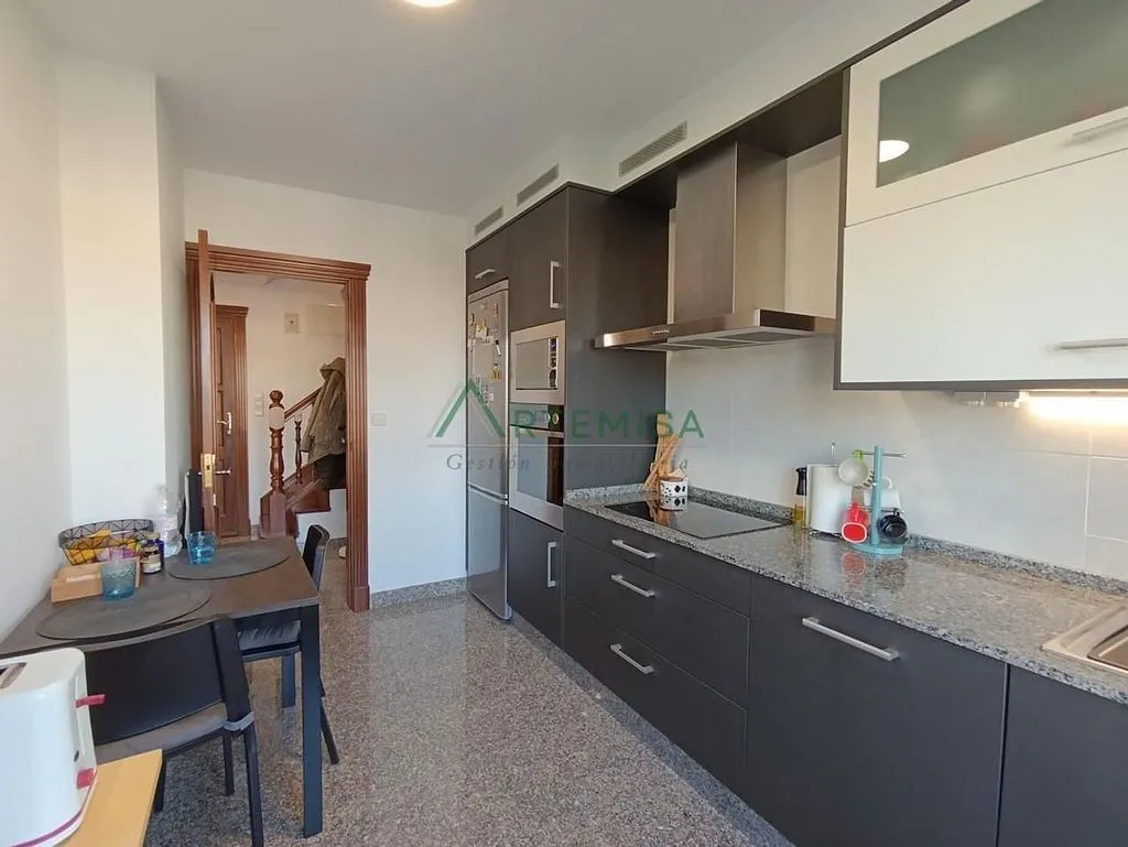 Cuisine - Duplex with Balcony in Alto del Castaño