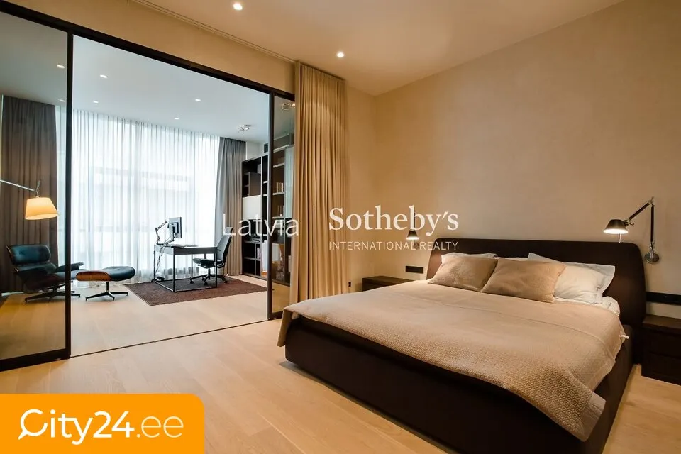 Bedrooms - Apartment with Secure Staircase in Old Town, Riga
