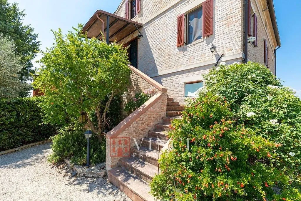 Välivaade - Rustic Casale with Pool in Montefiore dell'Aso