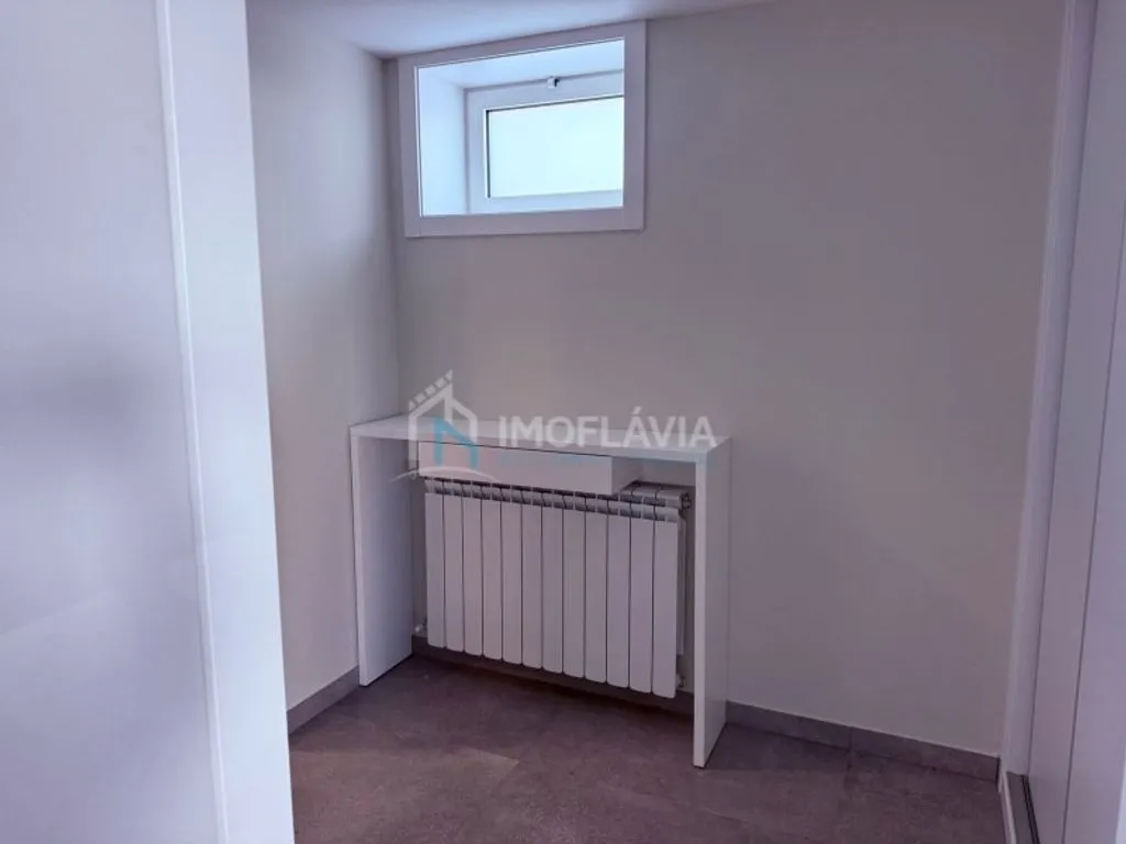 Toad - Luxury Detached House with Garage in Chaves