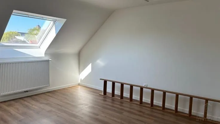 Pièces - Appartement Rénové avec Terrasse à Hasselt