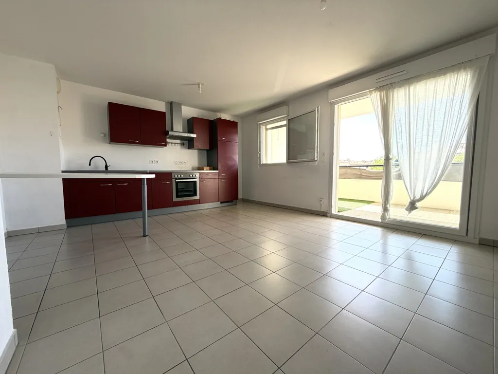 Cuisine - Appartement T3 avec terrasse à Miramas