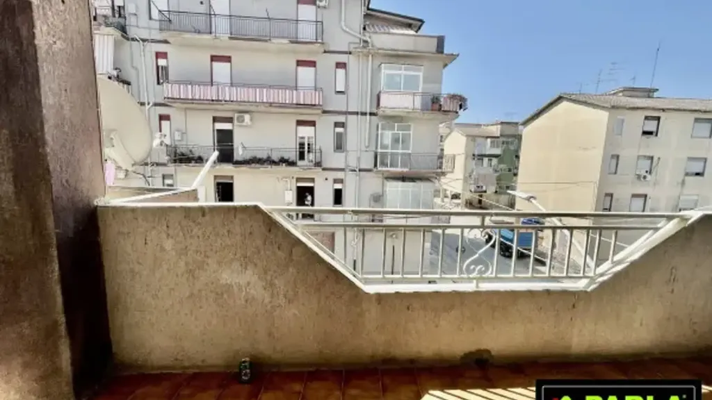 Rõdu - Spacious Apartment with Balcony in Canicattì