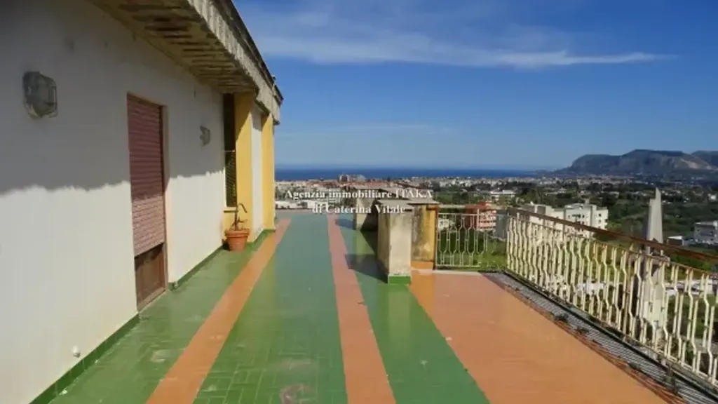 Terrasse - Penthouse with Gulf View in Villabate