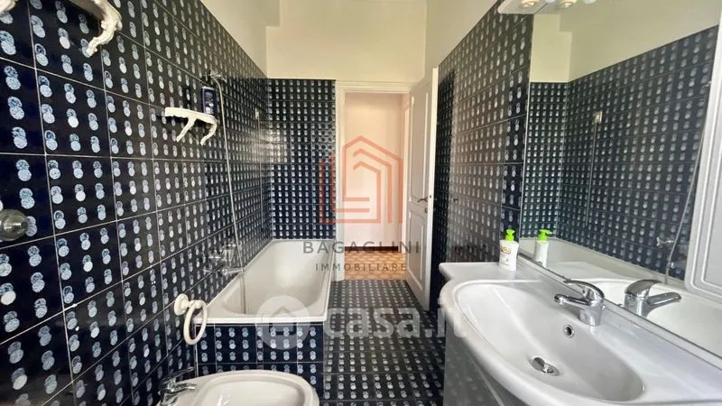 Vannitoad - Spacious Apartment with Balconies in Latina