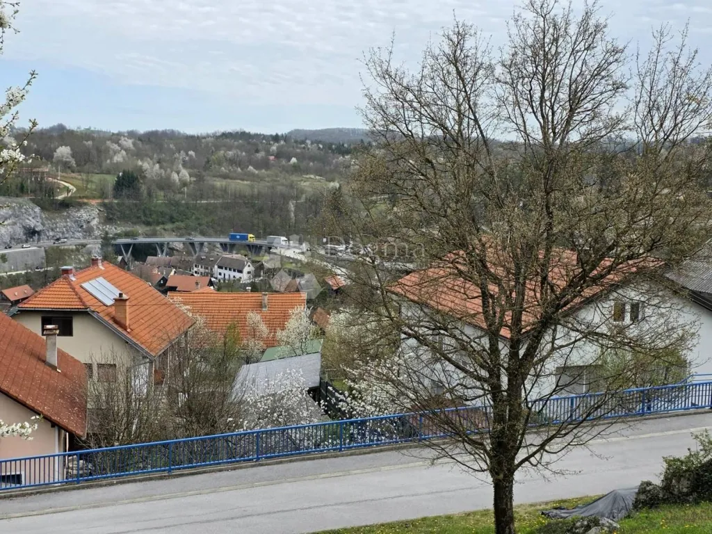 Multi-Storey House with Garden in Slunj