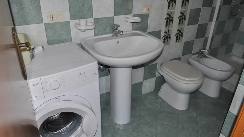 Bagni - Terrace Apartment near Sea in Scalea