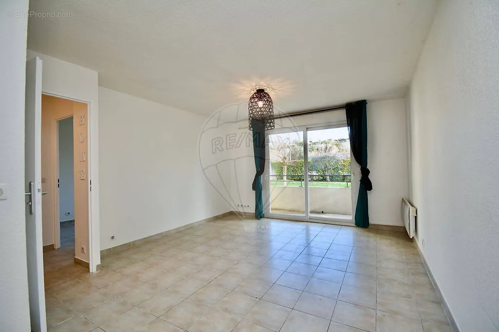 Appartement 2 pièces à Cagnes-Sur-Mer