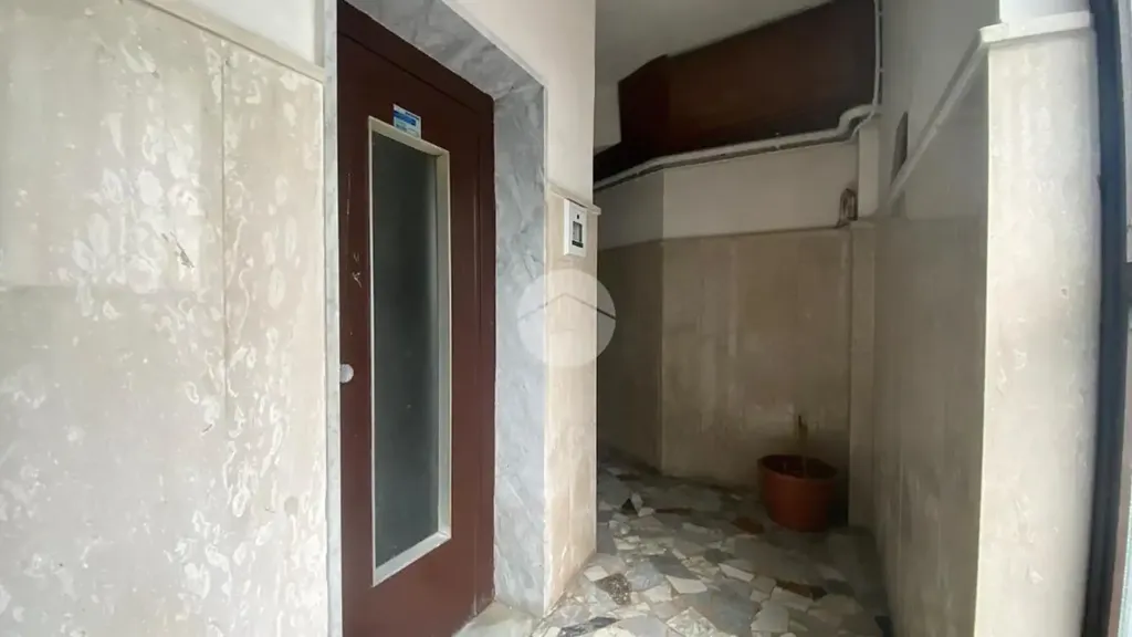 Entrée - Apartment with Balconies in Central Naples