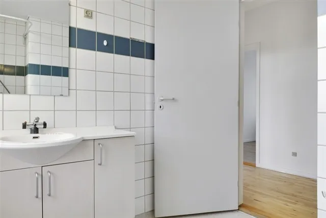 Salles de bain - 4-Bedroom Apartment with Balcony in Tønder