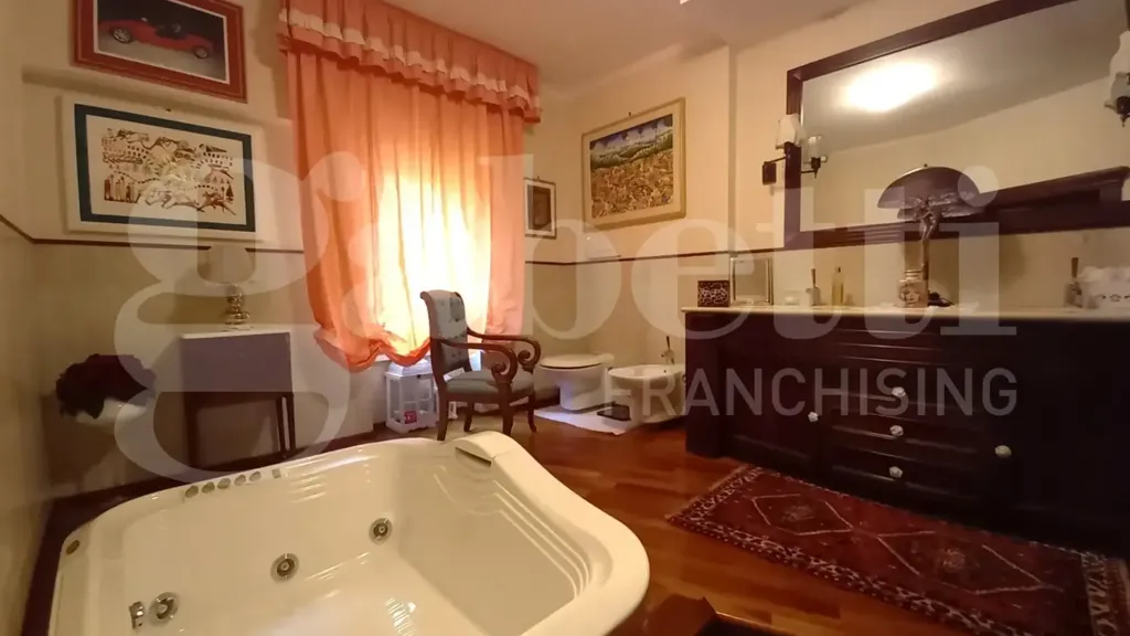 Appartement 4 pièces à IT