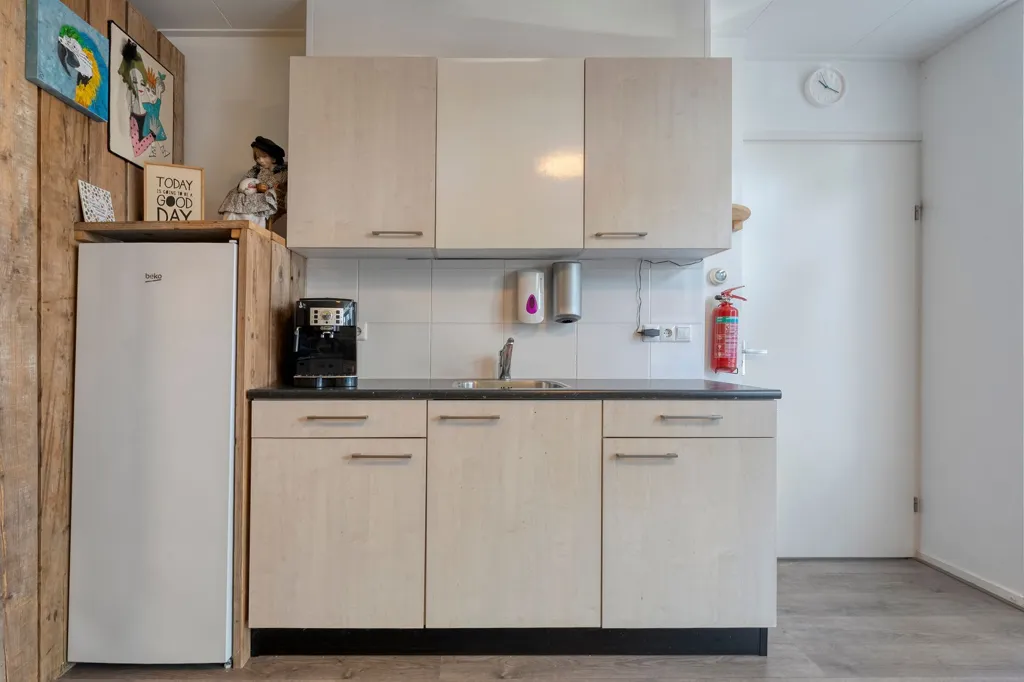 Köök - Spacious Corner House with Garden in Hoogeveen