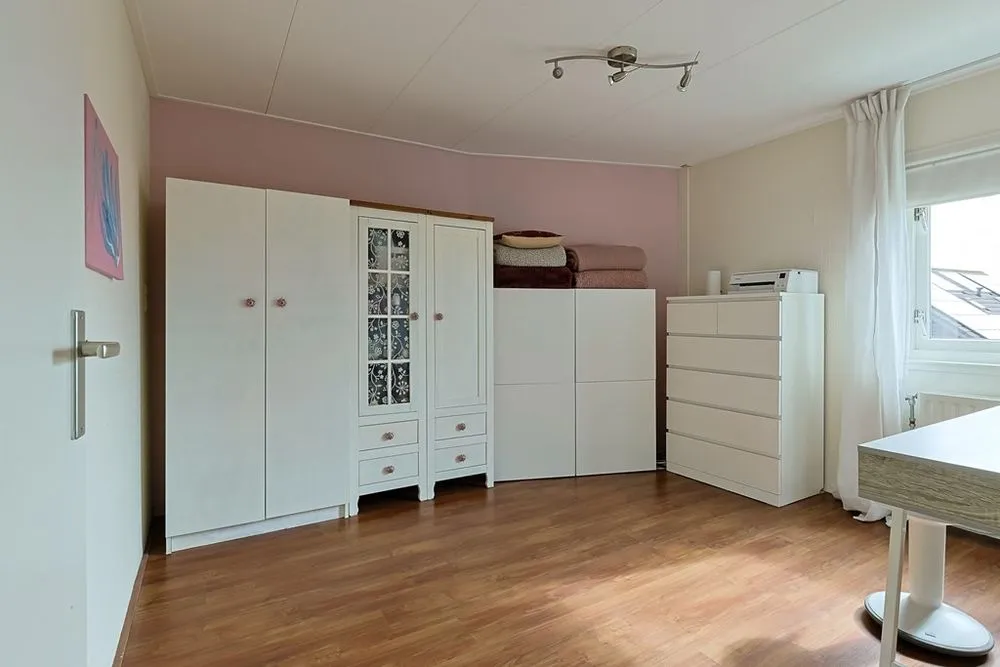 6-room house in Alphen Aan Den Rijn