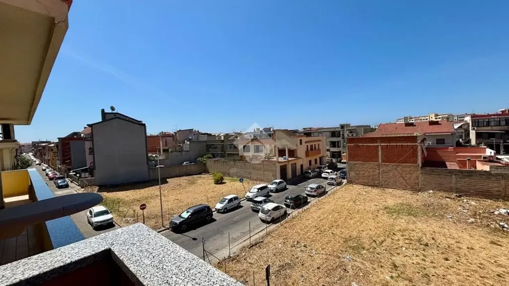 Balcon - 3-Room Apartment with Solarium in Quartu Sant'Elena