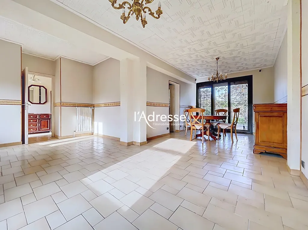 Söögituba - Renovatable House with Large Garden in Cugnaux