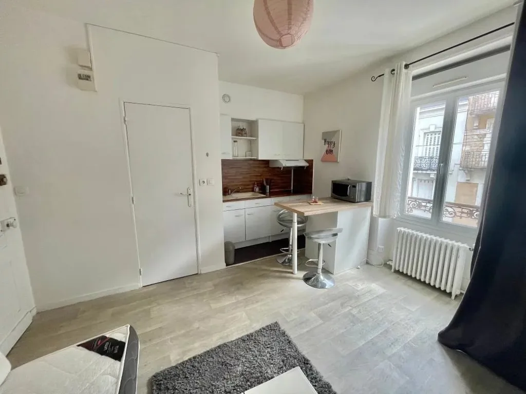Cuisine - Studio Meublé avec Commerces à Rue Gambetta