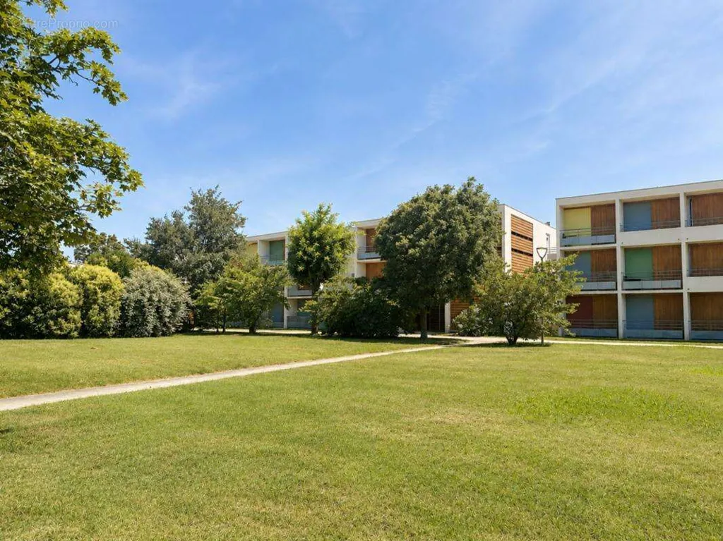 Aed - Studio with Balcony in Avignon Agroparc