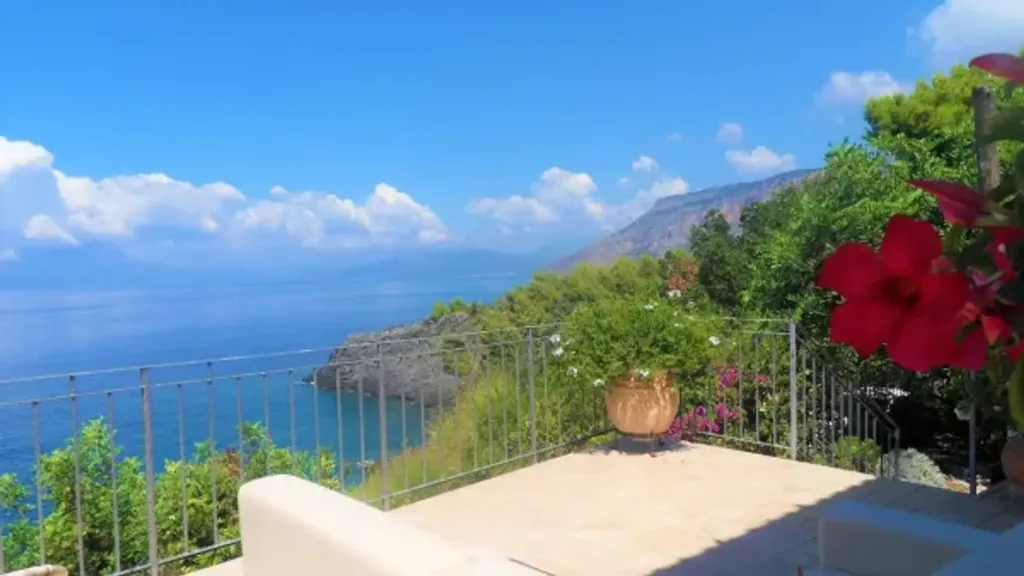 Terrace - Villa with Seafront Access in Maratea