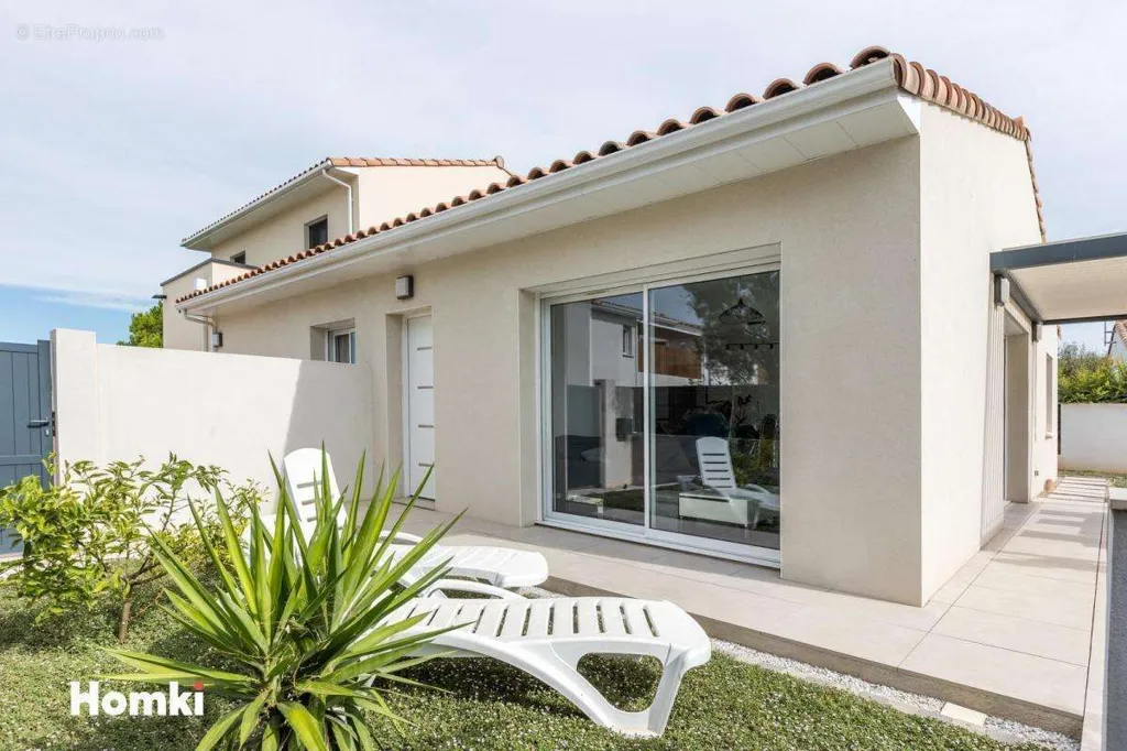 Terrass - Contemporary Villa with Pool in Marseillan