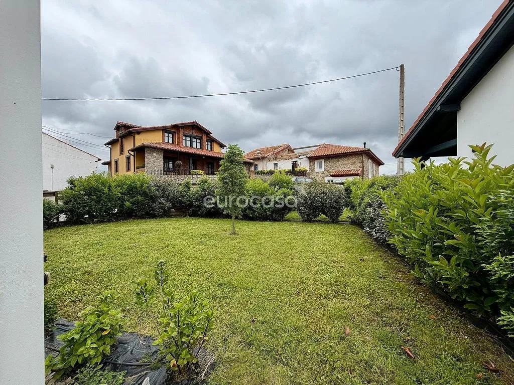 Jardin - Modern Chalet with Garden in Valdáliga
