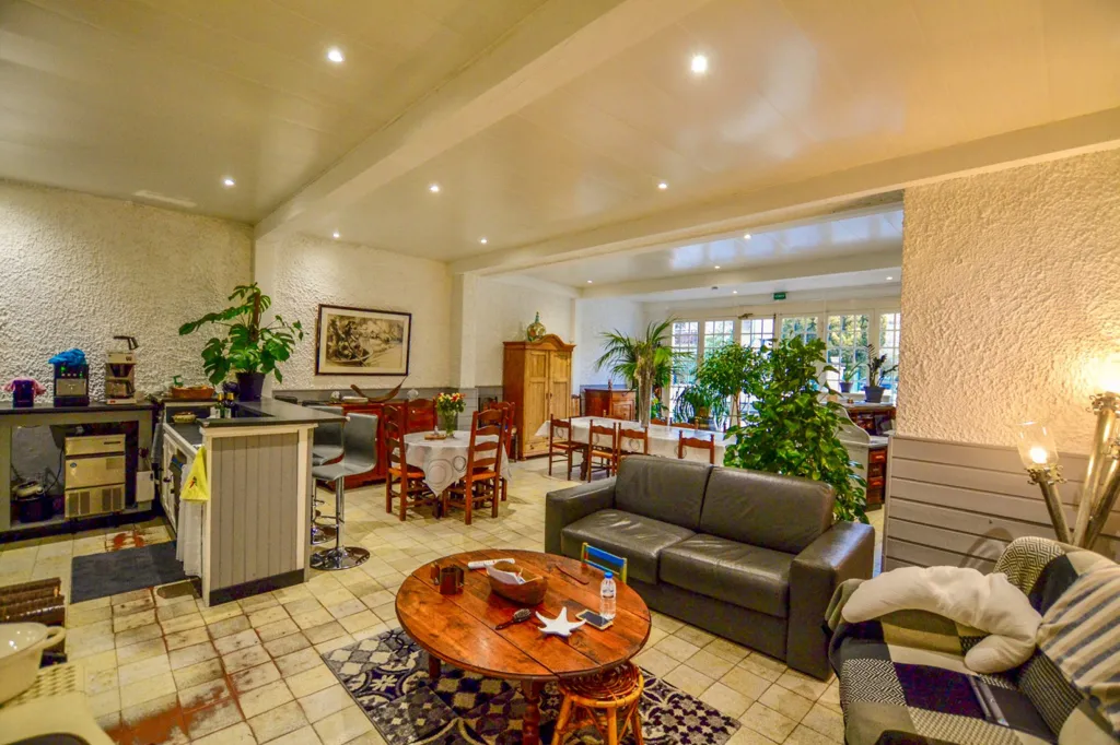 Séjour - Ensemble Immobilier avec Façade Rénovée à Arcachon