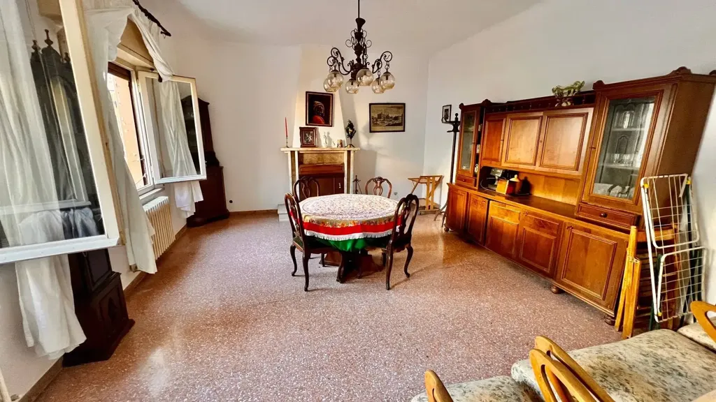 Söögituba - Historic Townhouse with Courtyard in Fabriano