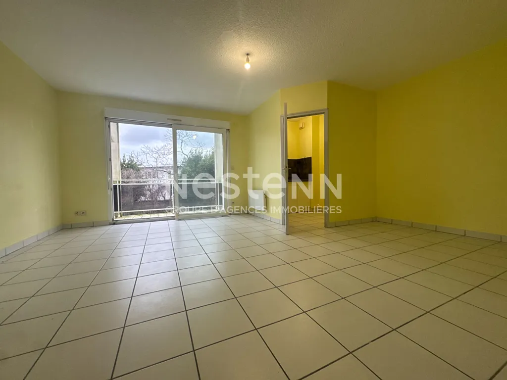 Pièces - Appartement T1 avec Balcon et Piscine à Saintes