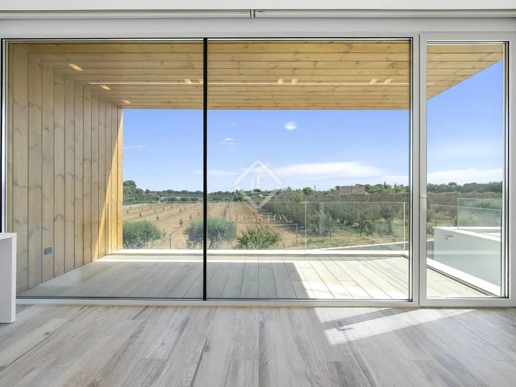 Toad - Modern House with Pool in Reus