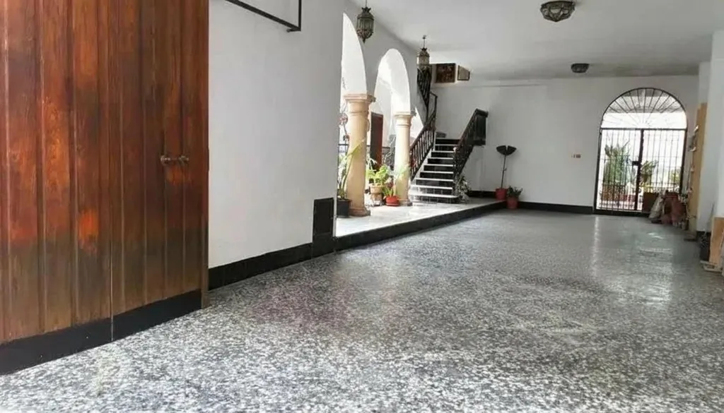 Entrée - Historic Townhouse with Pool in Córdoba
