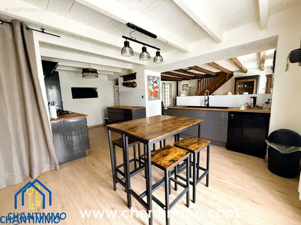 Maison 8 pièces à La Caillere-Saint-Hilaire
