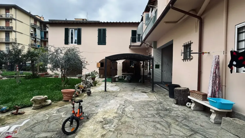 Garden - Historic Villa with Garden in Florence