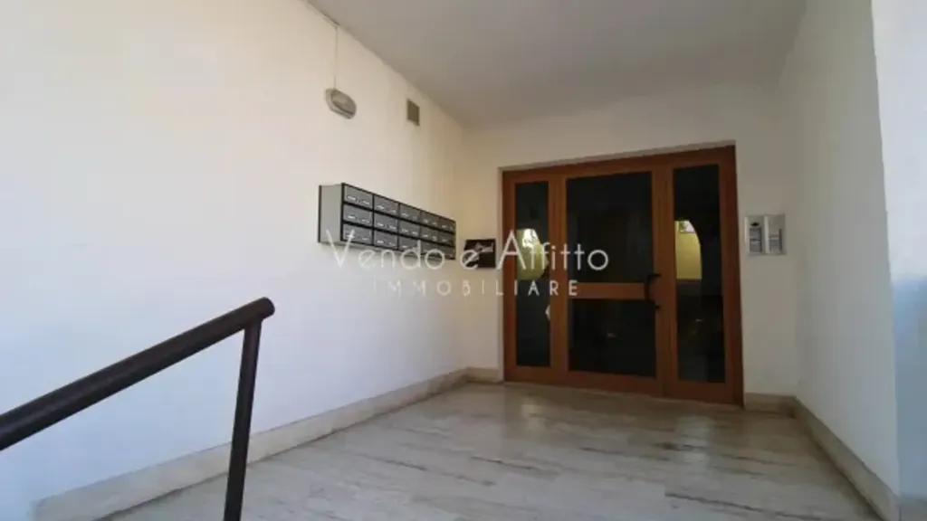 Entrée - Modern Apartment with Balcony in Central Vasto