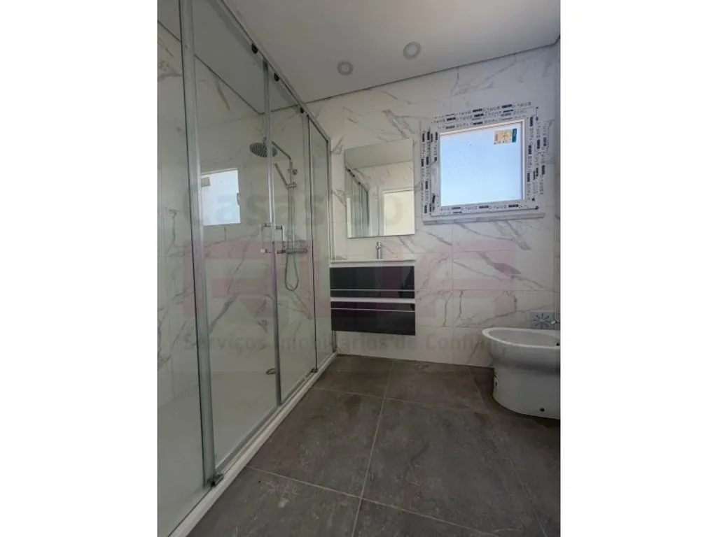 Salles de bain - Luxury Apartment with Garage in Seixal