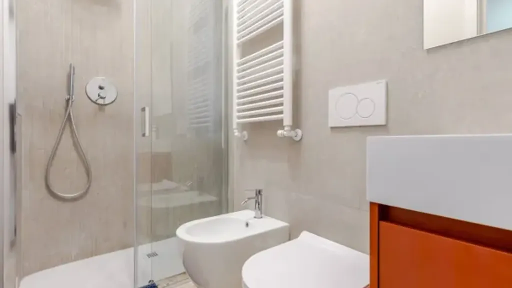 Bagni - Rustic-Style Flat with Balcony in Milan