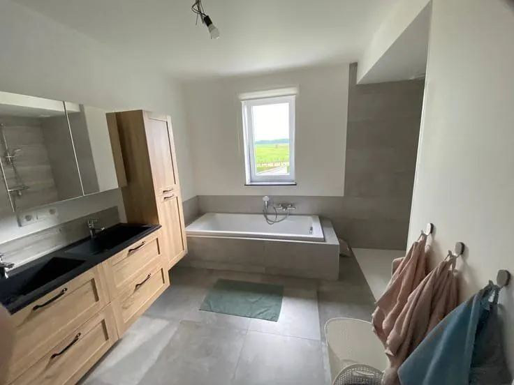 Bathrooms - 6-Bed House with Solar Panels in Green Setting