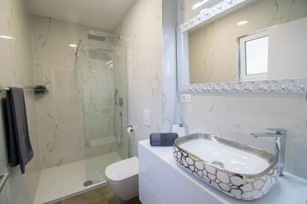 Bathrooms - New Villa with Pool in Baška Voda
