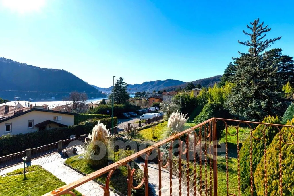 Aed - Classic Villa with Garden in Cernobbio