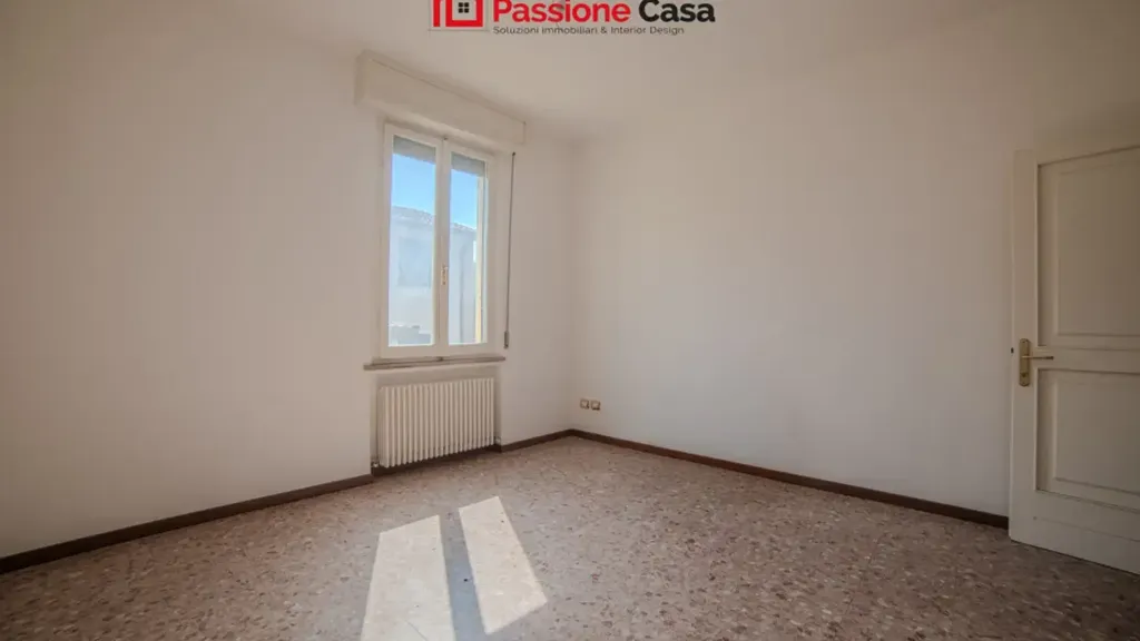 Pièces - Independent House with Two Units in Parma