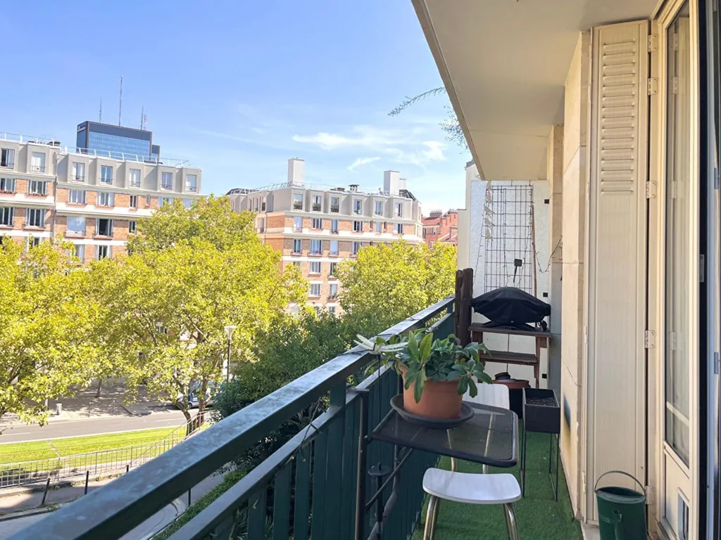 Rõdu - Balcony Flat in 20th Arrondissement, Paris
