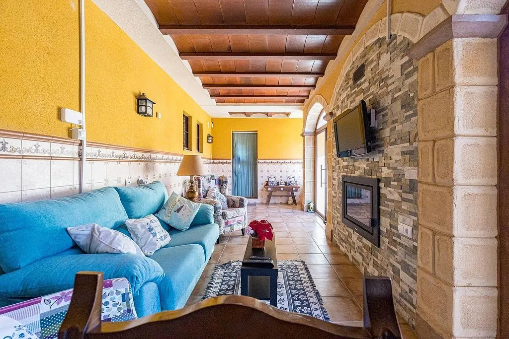 Living Room - Chalet with Andalusian Patio in Barriomar