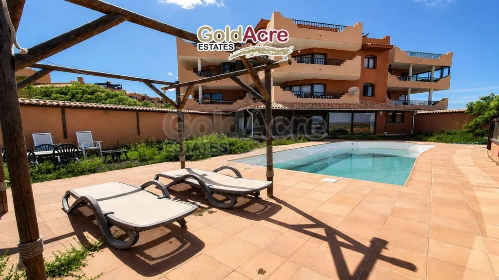 Bassein - Two-Bedroom Apartment with Pool in Corralejo