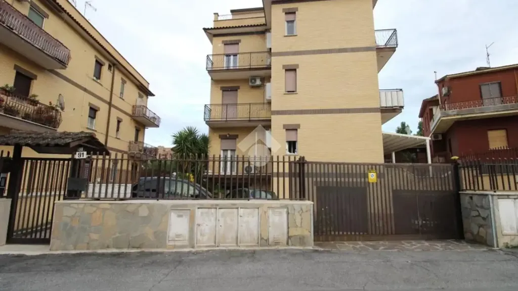Esterno - Armed Studio with Garden in Labaro, Rome