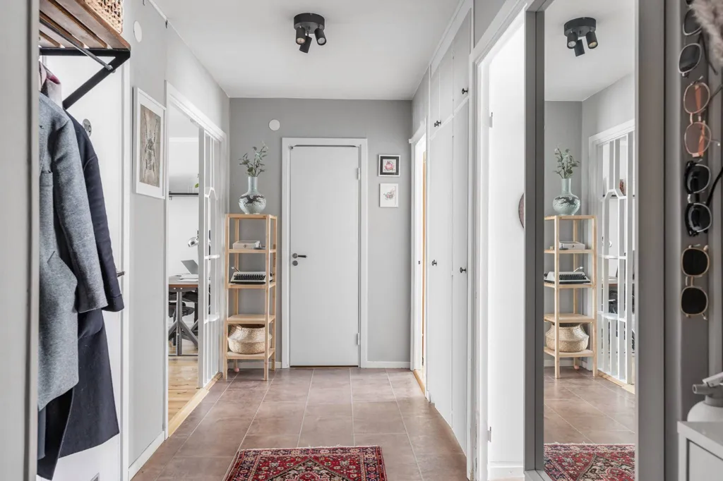 Ingresso - Apartment with Glass Balcony in Huvudsta